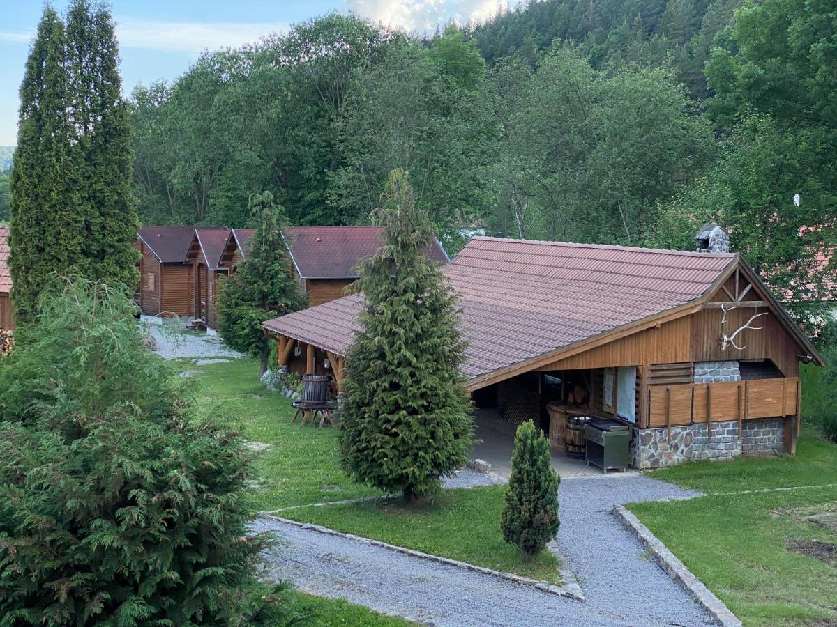 Gyopar Wooden Houses إذفوار المظهر الخارجي الصورة