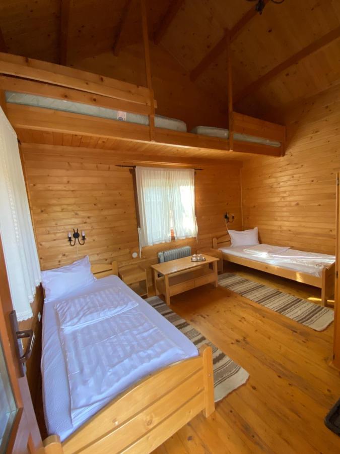 Gyopar Wooden Houses إذفوار المظهر الخارجي الصورة